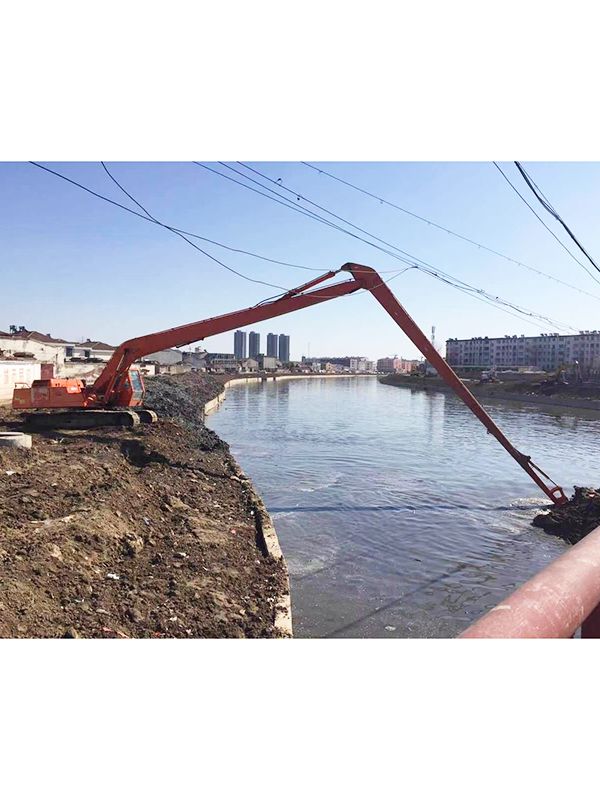 加长臂水路两用挖掘机