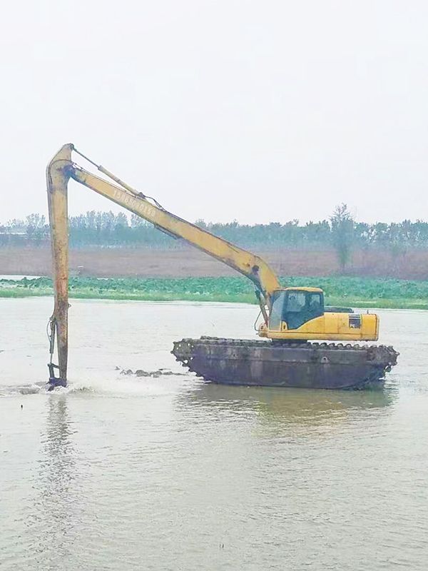 加长臂水路两用挖掘机